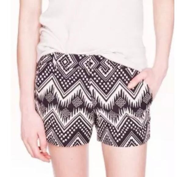 J. Crew Pants - J.Crew Black White Aztec Print Shorts Size 4 Ikat Cute Classic Preppy